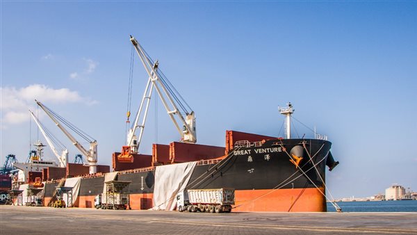 ميناء دمياط