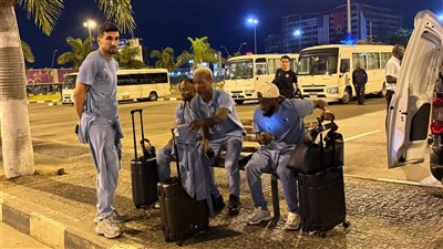 وزير الرياضة يطمئن على بعثة بيراميدز في أنجولا بعد أزمة الطائرة