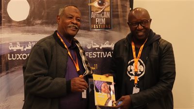 توقيع كتاب صافي فاي.. سينمائية رائدة ضمن فعاليات مهرجان السينما الإفريقية