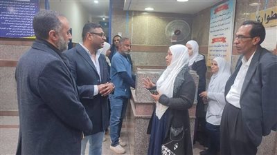 للتأكد من توافر المخزون الكافي من الأكسجين.. وكيل وزارة الصحة يتفقد مستشفى سفاجا المركزي