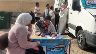 توقيع الكشف الطبي على 2458 مريضًا بقوافل حياة كريمة بجنوب سيناء| صور 