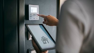 طرق تدفئة البيت بأقل تكلفة توفيرًا للكهرباء.. لماذا المنزل أبرد من الخارج؟