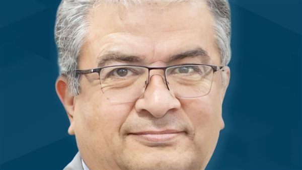  الدكتور أيمن عبد