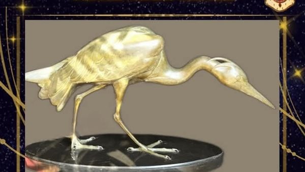 تمثال من البرونز