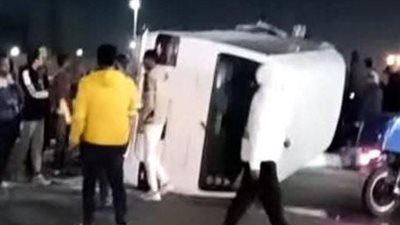 انقلاب ميني باص على طريق السويس - القاهرة دون إصابات