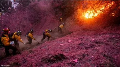 حرائق لوس أنجلوس..تحذير بالإخلاء للآلاف ووقف جوائز هوليوود