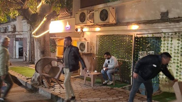  حملة مكبرة على الكافيهات