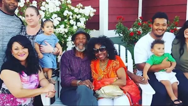 عائلة المسنة - أرشيفية