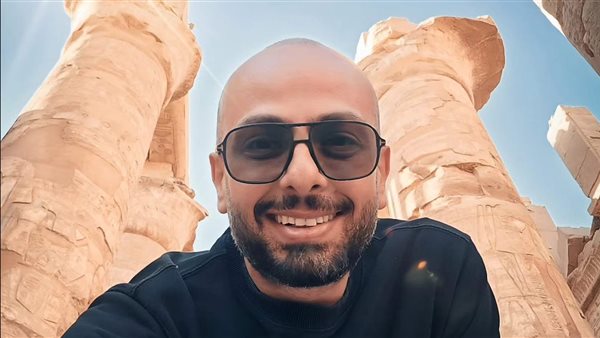 أحمد مراد يتغزّل