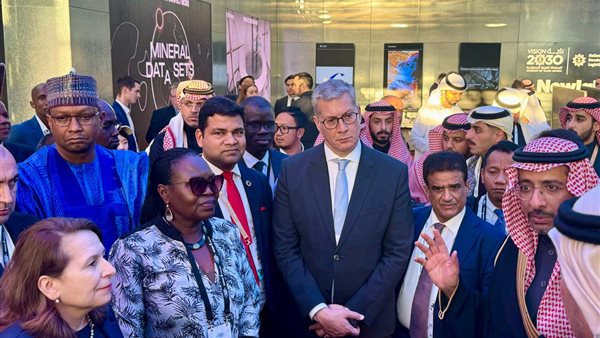  وزير البترول 