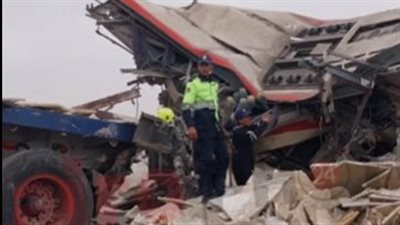 مصرع وإصابة 7 أشخاص في حادث تصادم 8 سيارات أعلى الطريق الدائري الأوسطي| بث مباشر 