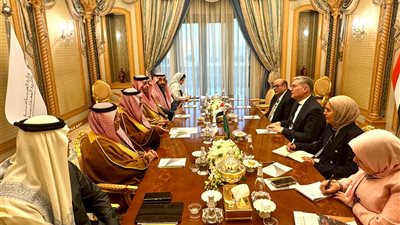 وزير البترول يبحث مع وزير الصناعة السعودي سبل تعزيز التعاون في مجالات التعدين