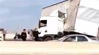 انقلاب تريلا محملة بمواد غذائية بالطريق الأوسطي بالجيزة