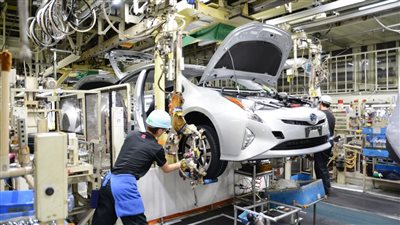 مصانع السيارات في أوروبا وأمريكا الشمالية تواجه خطر الإغلاق في 2025.. ما القصة؟