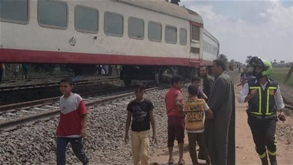 أحد القطارات المارة