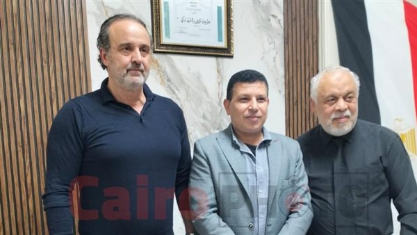 أسرة شكري سرحان تتقبل