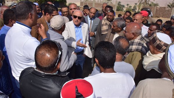 محافظ الأقصر يتفقد