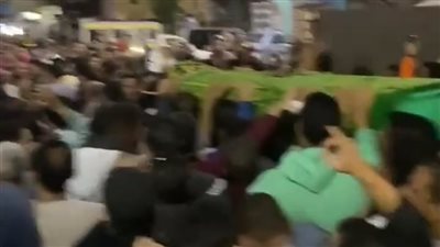 المدينة كلها بتودعه.. جنازة مهيبة لتشييع جثمان المبتهل عبد الوهاب القوصي بقنا| فيديو