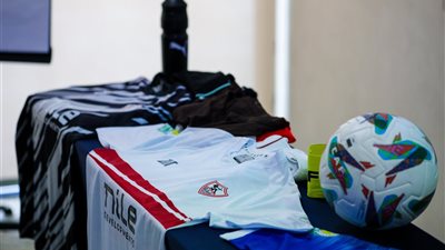 الزمالك يرتدي الزي التقليدي أمام إنيمبا في الكونفدرالية