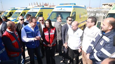 وزير الصحة يتفقد اصطفاف سيارات الإسعاف بمدينة الشيخ زويد في شمال سيناء