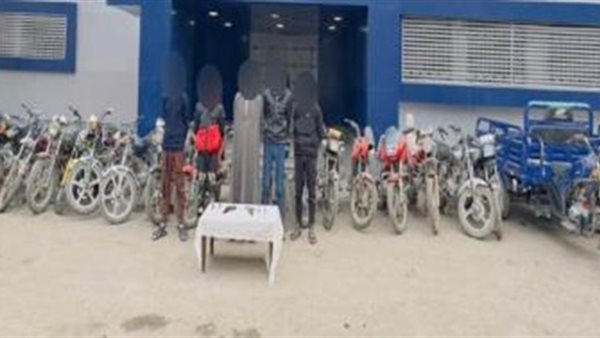 المتهمون والمضبوطات