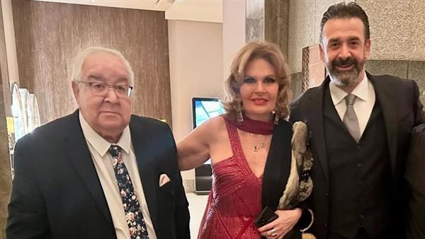 كريم عبد العزيز ووالده