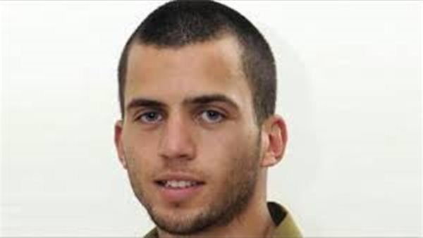  الجندي الأسير أورون