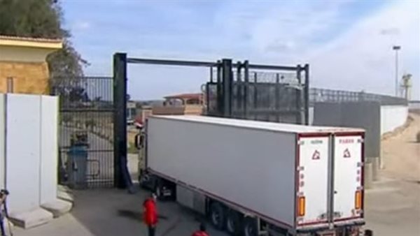 دخول الشاحنات