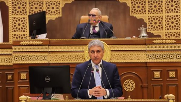 وزير السياحة والآثار