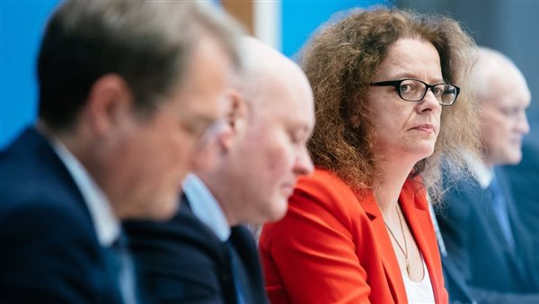 إيزابيل شنابل - البنك