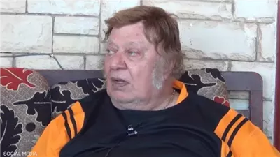 نجوم المنصورة يتوافدون على المستشفى لوداع ميمي الشربيني