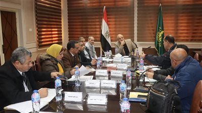 محافظ القليوبية يعقد اجتماعا لمتابعة الخطة الاستثمارية بالمحافظة