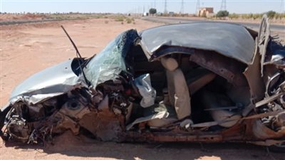 بينهم أجانب.. إصابة 3 أشخاص إثر تصادم سيارتين على طريق أبو سمبل بأسوان 