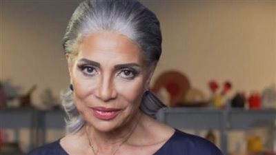 سوسن بدر: “أكتر حاجة بحبها في حياتي الروج” (فيديو)