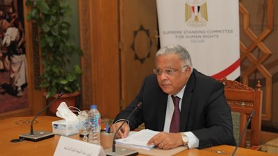 اللجنة العليا الدائمة لحقوق الإنسان تستعرض جهود صياغة أول استراتيجية وطنية خاصة بالملف “تفاصيل”