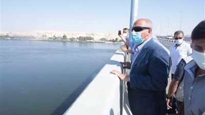وزير النقل يتابع تنفيذ محور سمالوط على النيل بمحافظة المنيا بتكلفة 1.872 مليار جنيه (صور)