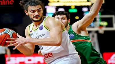 الأهلي يصرف النظر عن التعاقد مع لاعب السلة عاصم مرعي