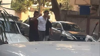 صالح جمعة يغادر قسم قصر النيل بعد إخلاء سبيله