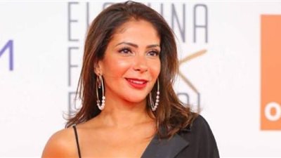 أحمد حلمي يحكي قصة حبه لمنى زكي وبداية تعارفهما