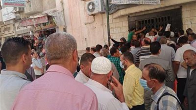 أول قرار من الحكومة بعد مشاهد زحام المواطنين أمام مكاتب الشهر العقاري بسبب مخالفات البناء