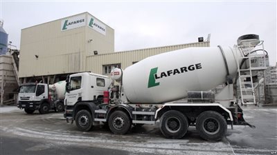 “لافارج”: ندرس جميع الخيارات ومنها التخارج من السوق المصري بسبب الوضع الحالي في قطاع التشييد