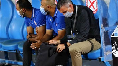 وكيله: كارتيرون بكى بسبب رحيله عن الزمالك وقال الجمهور يحبني