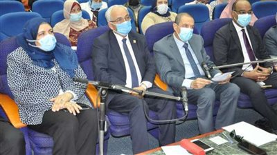 “التعليم” و”الصحة” تعقدان اجتماعًا مع المديريات التعليمية بشأن الإجراءات الاحترازية داخل المدارس (صور)