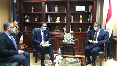 فرنسا تعلن استئناف رحلاتها السياحية إلى مصر بدءًا من أكتوبر المقبل