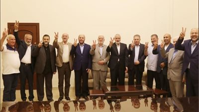 القلق الفلسطيني يتصاعد مع دقة المشهد السياسي وقرب المصالحة