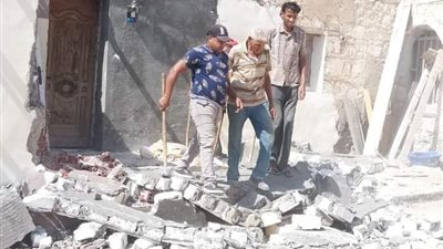 آثار الإسكندرية تزيل تعدي على طابية كوسا باشا الأثرية (صور)