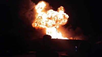 الدفع بـ7 سيارات إسعاف تزامنًا مع حريق مصنع الكيماويات