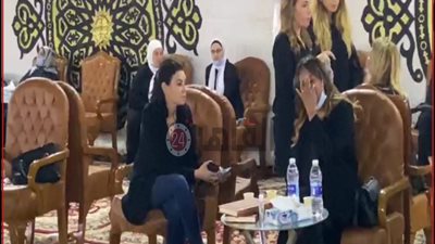 أروى جودة وهبة مجدي تقدمان واجب العزاء في محمد فريد خميس (فيديو)