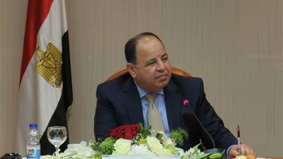 المالية تعلن ضمانات جديدة لمنع تكدس الحاويات والبضائع “المهملة” بالموانئ