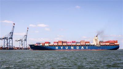 ميناء دمياط يستقبل سفينة الحاويات HMM NEWYORK مقبلةً من جنوة بإيطاليا